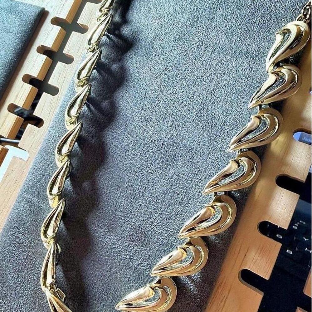 Women's Gold Jewelry